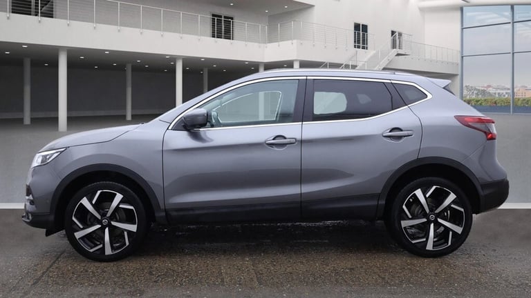 2019 Nissan Qashqai 1.5 dCi 115 Tekna 5dr ++ PANROOF / NAV / CAMERA / ULEZ / 5 SERVICES ++ HATCHB...
