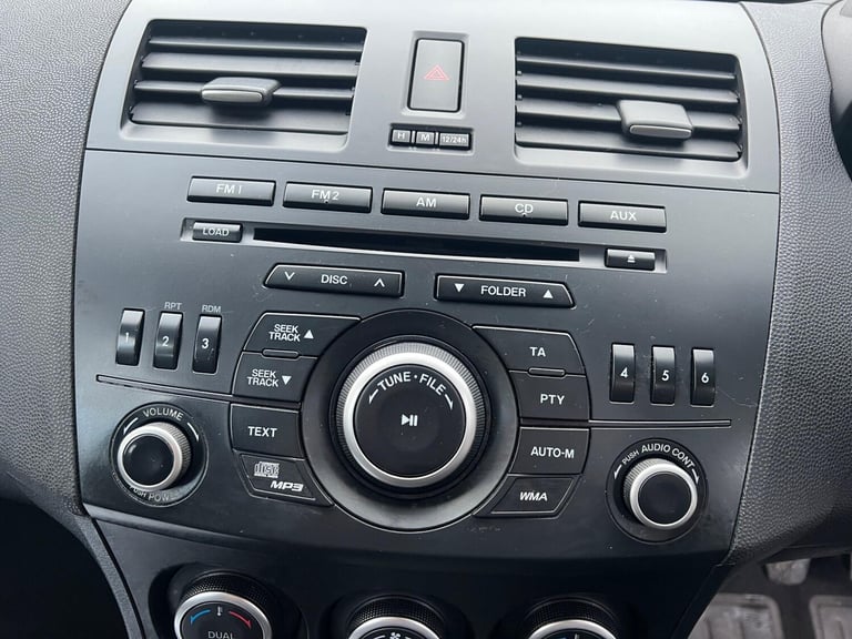 2013 Mazda Mazda3 1.6 Tamura Euro 5 5dr HATCHBACK Petrol Manual