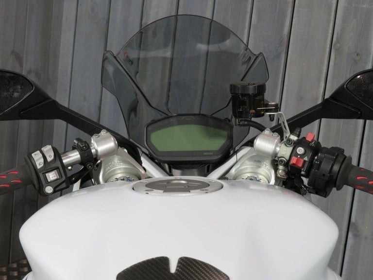 2017 17 DUCATI SUPERSPORT 950 S