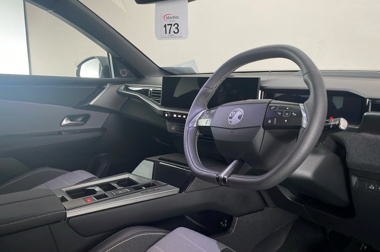  Vauxhall Grandland 1.2 Mhev Ultimate Suv 5dr Petrol Hybrid E Dct Euro 6 s/s