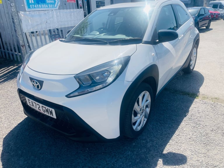 AUTOMATIC LOW MILEAGE 12 MONTH MOT WARRANTY 