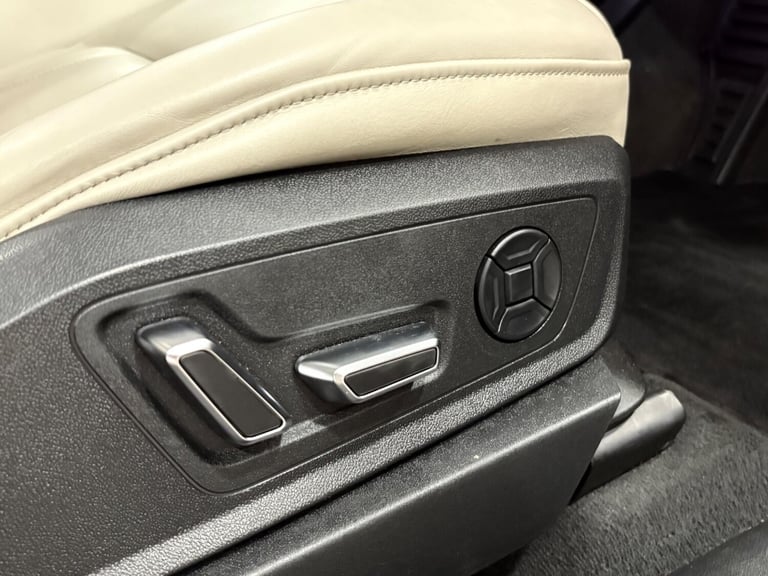  Audi e-tron 55 Launch Edition Auto quattro 5dr 95kWh Electric Automatic