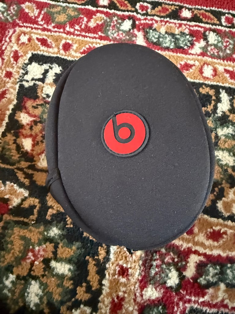 Head phone with black case 