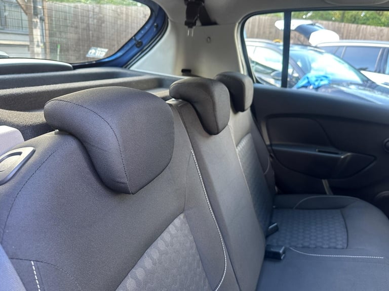 2013 Dacia Sandero 0.9 TCe Laureate Euro 5 5dr HATCHBACK Petrol Manual