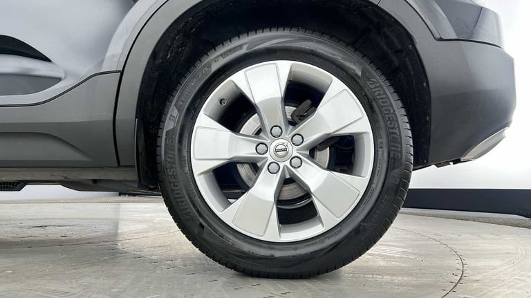 2021 Volvo XC40 1.5 T3 (163) Momentum 5dr Geartronic SUV Petrol Automatic