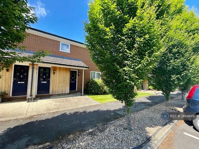 image for 2 bedroom flat in Brookfield Close, Weston Rhyn, Oswestry, SY10 (2 bed) (#2654849)