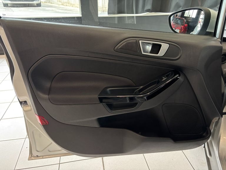 2014 Ford Fiesta 1.0T EcoBoost Zetec Hatchback 5dr Petrol Manual Euro 5 (s/s) (100 ps) Hatchback ...