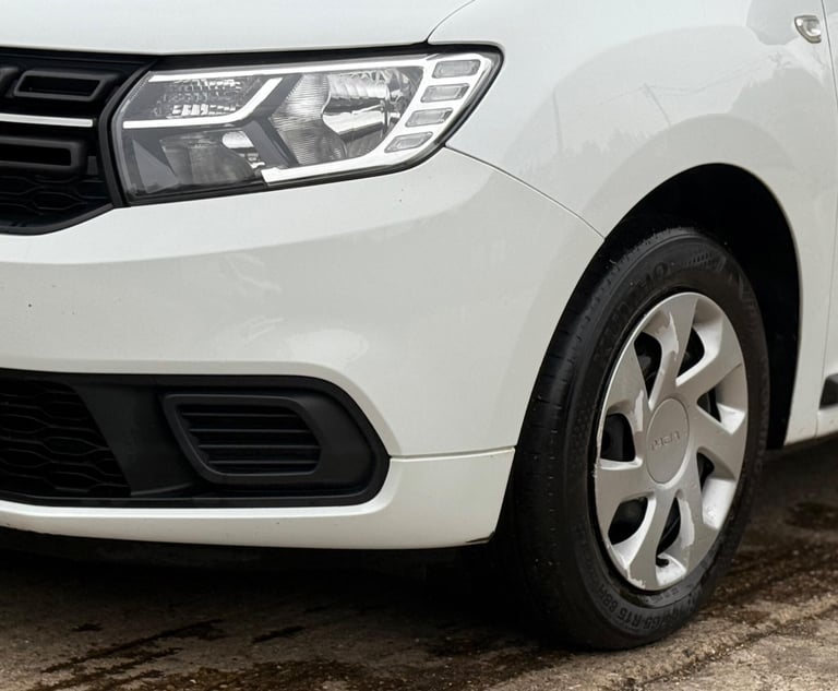 2019 Dacia Logan 0.9 TCe Essential Euro 6 (s/s) 5dr Petrol
