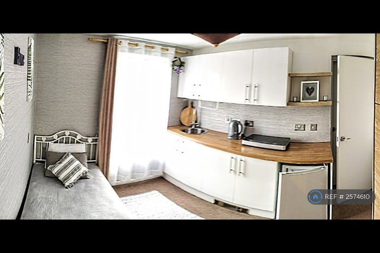 image for 1 bedroom in Merrydale Square, Northampton, NN3 (#2574610)