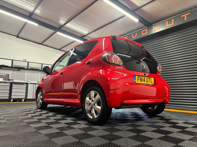 2014 Toyota AYGO 1.0 VVT-i Move with Style 5dr HATCHBACK Petrol Manual