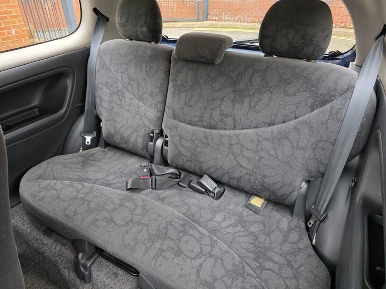 2001 Toyota Yaris 1.3 16v VVTi GLS 3dr Auto [AC] HATCHBACK PETROL Automatic