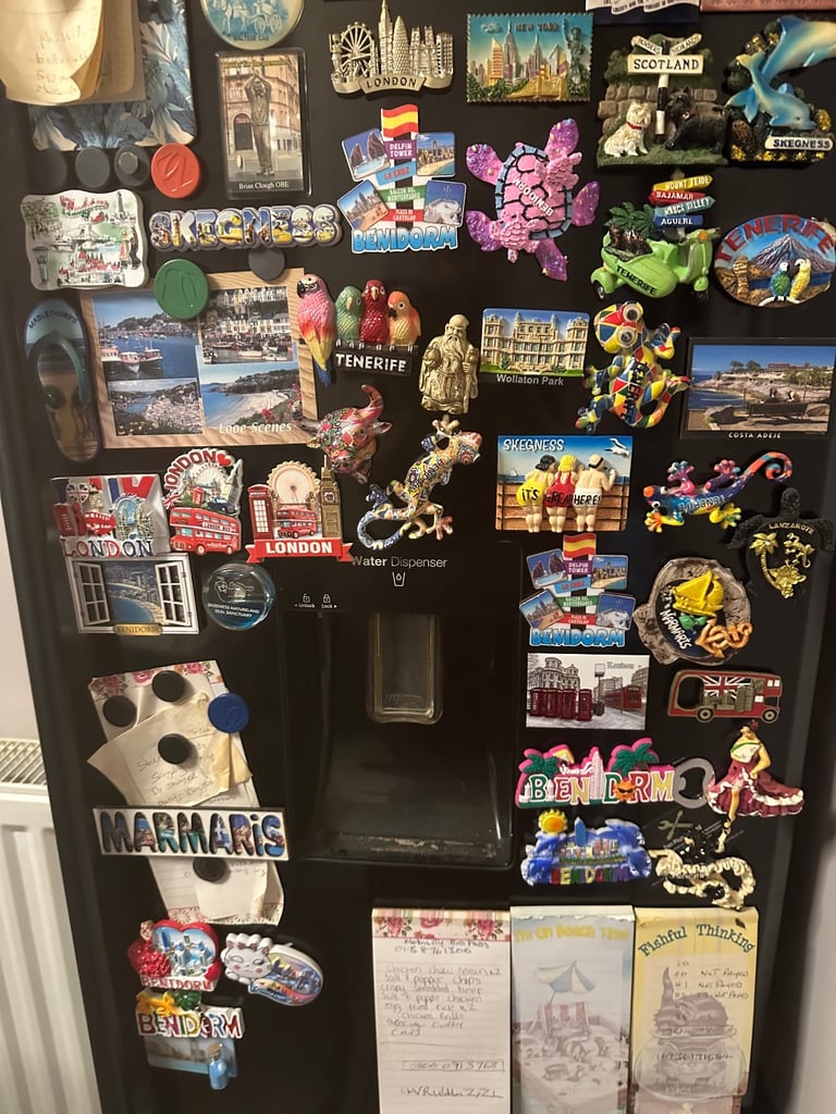 Lots of magnets good condition 