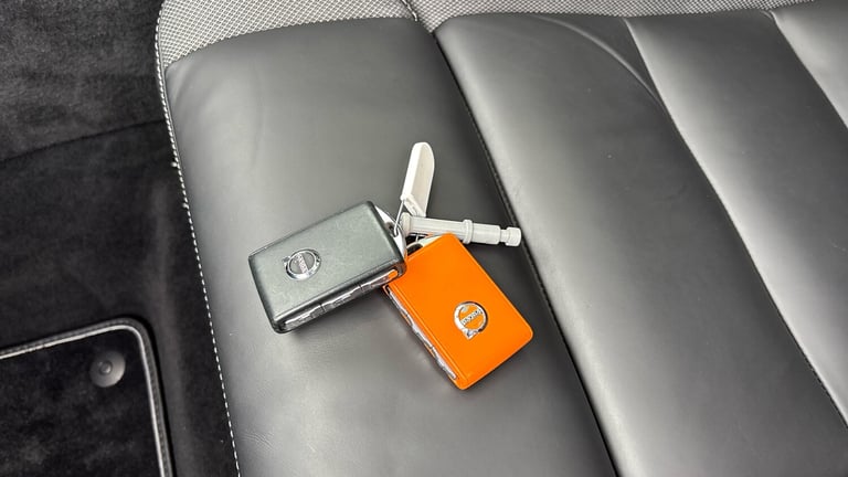 2021 Volvo XC60 2.0 B4D R DESIGN 5dr Geartronic Diesel Estate Estate Diesel Automatic