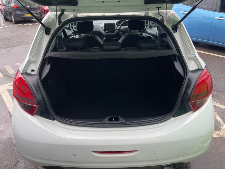 2015 Peugeot 208 1.6 BlueHDi GT Line Hatchback 3dr Diesel Manual Euro 6 (s/s)