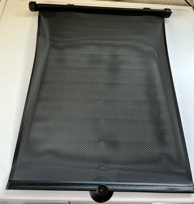 image for Halfords Retractable Car Window Sun Blind - New