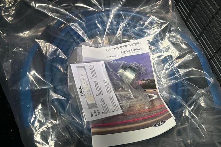 2025 Ford Tourneo Custom 2.5 PHEV 232ps H1 Zetec 8 seater Auto MPV PETROL/ELECTRIC Automatic