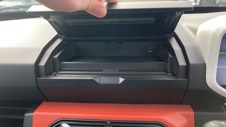 2025 Dacia Spring 27kWh Expression 65 48kW 5dr Auto Electric Hatchback Hatchback Electric Automatic