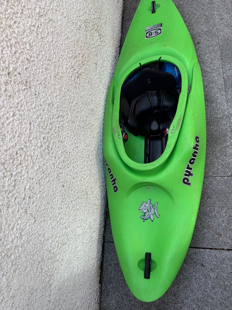 KAYAK - Pyranha S Series - Advqnced Freestyle 