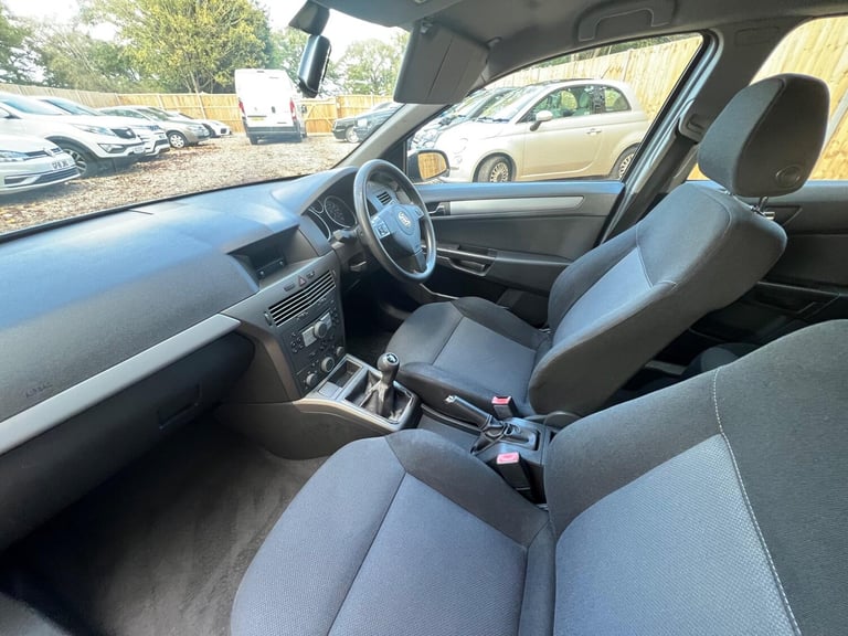 2006 Vauxhall Astra 1.6i 16v Club 5dr HATCHBACK Petrol Manual