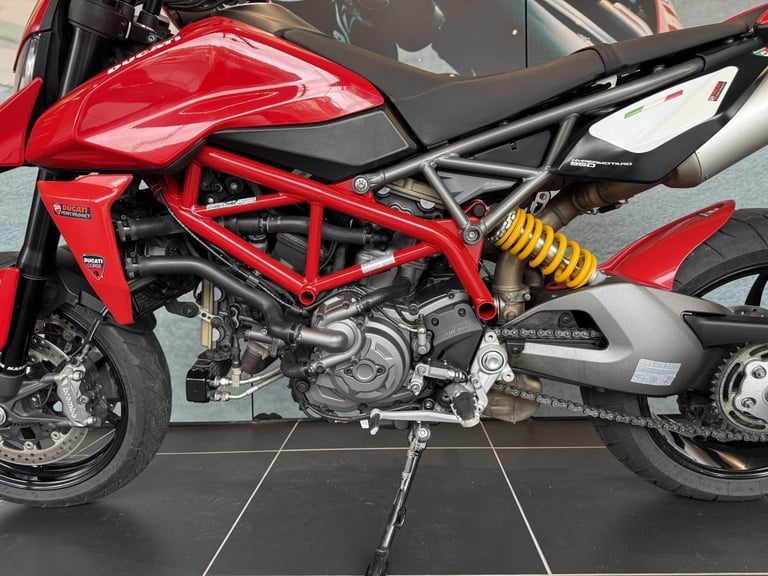 DUCATI HYPERMOTARD 950