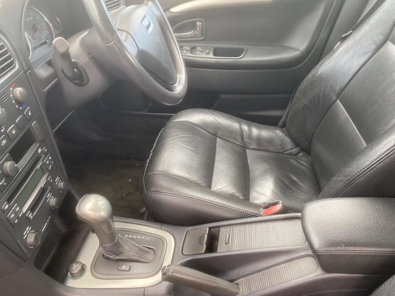 2004 Volvo S40 1.8 Sport 4dr Auto [122bhp] SALOON PETROL Automatic