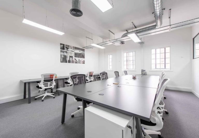 Furnished offices to rent in *King's Cross*. Office Spaces for 2 to 75 desks NW1