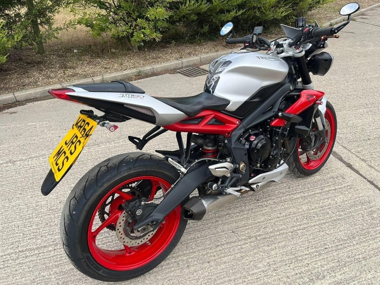 2015 64 TRIUMPH STREET TRIPLE 675 RX 675R NAKED R NEW MOT HPI CLEAR