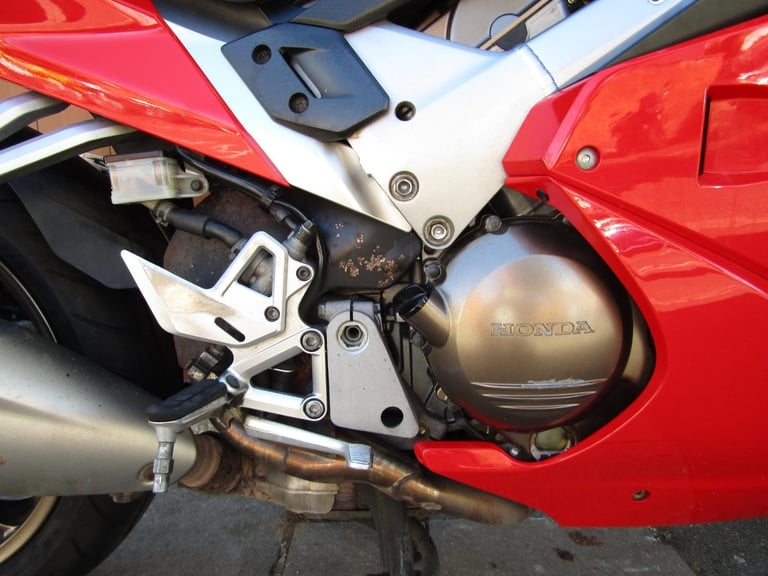 HONDA VFR 800 f ONLY 15230 MILES * FULL SERVICE HISTORY * ONE OWNER FROM NEW *