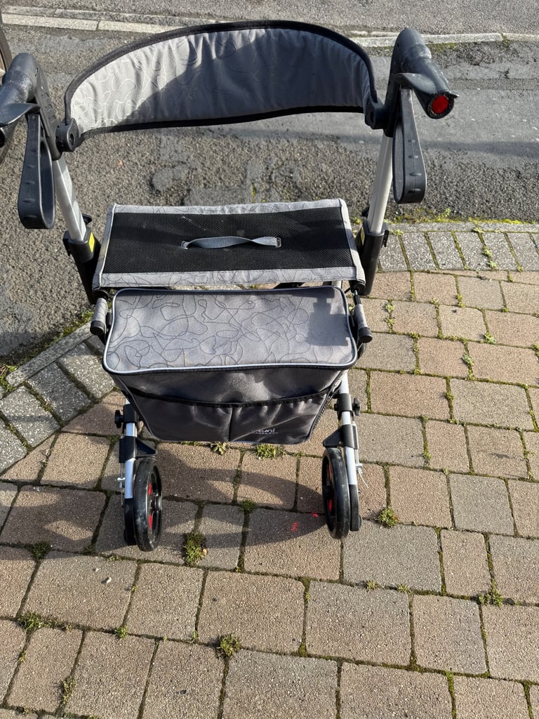 image for Tuni Samba Rollator 