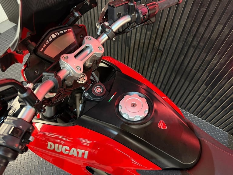 2015 Ducati Hyperstrada 821 821 Euro 3