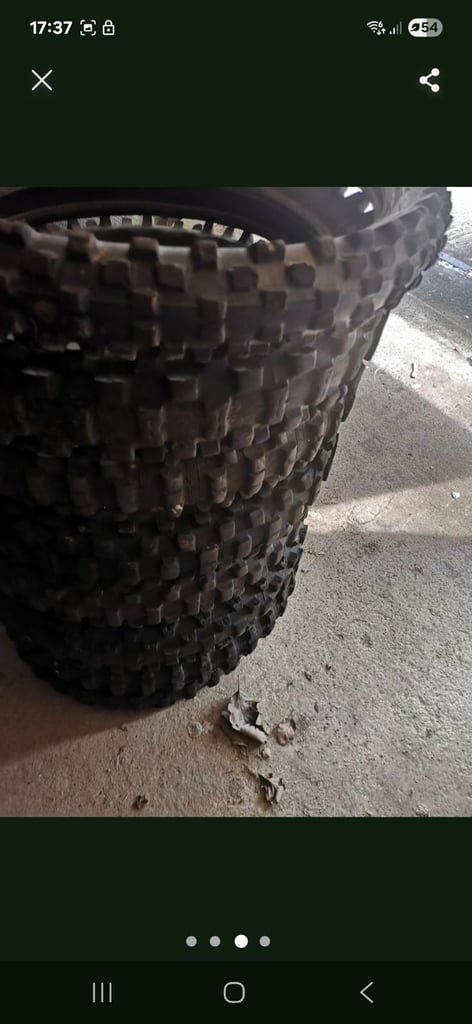 Motocross tyres 