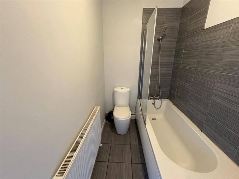 image for 4 Bedroom House -BD5 near m606 