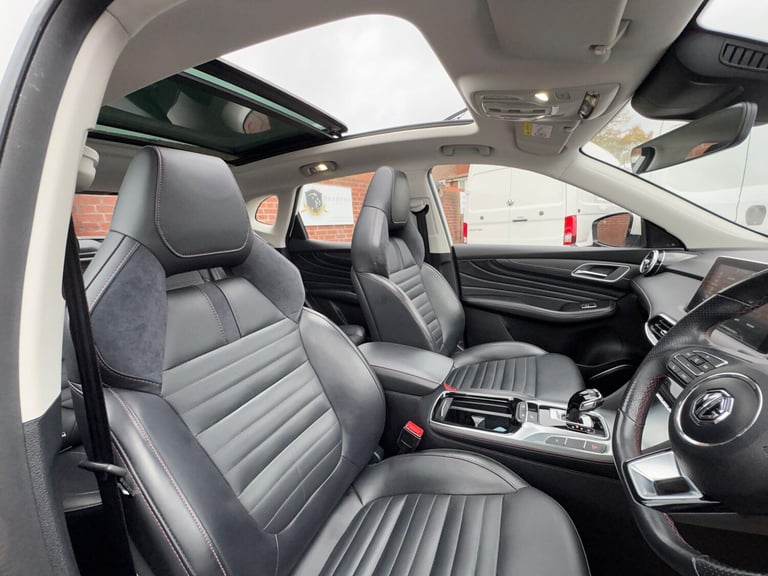 2022 MG MG HS 1.5 T-GDI 16.6kWh Exclusive Auto Euro 6 (s/s) 5dr ESTATE Petrol/Electric Hybrid Aut...