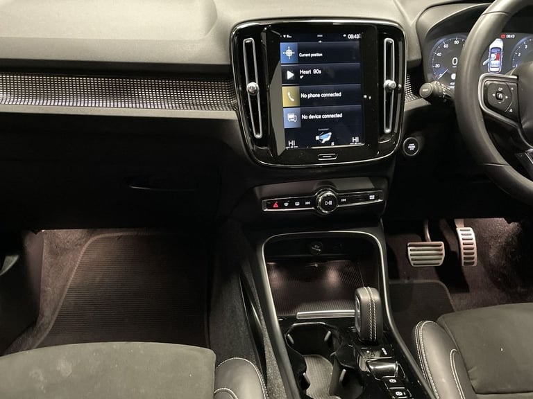 2021 Volvo XC40 2.0 B4 MHEV R-Design SUV 5dr Petrol Hybrid Auto Euro 6 (s/s) (197 ps) ESTATE PETR...