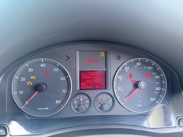 Volkswagen Golf 1.6fsi (£1500 open to sensible offers)