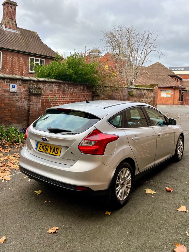 Ford, FOCUS, Hatchback, 2011, Manual, 1560 (cc), 5 doors