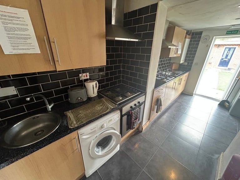 ⭐ Lovely Double Room 🛏️ | Furnished | Move in Today ⚡