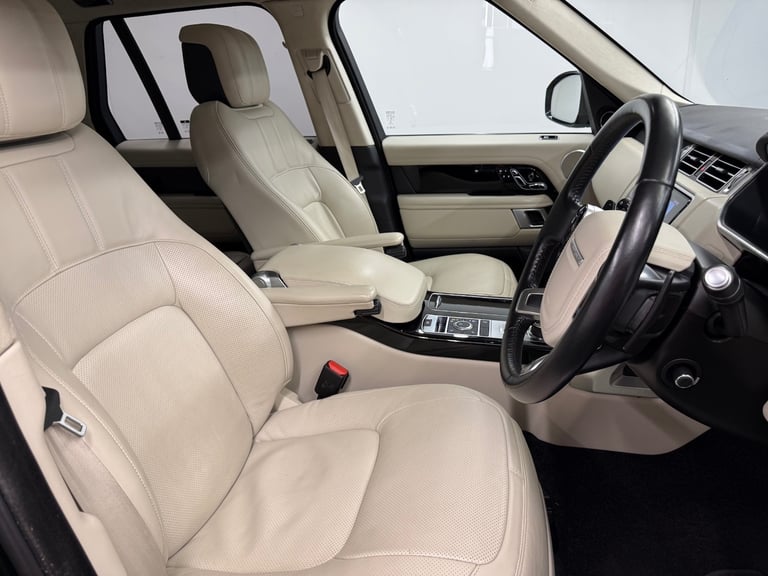 2021 Land Rover Range Rover 3.0 D300 Westminster Black 4dr Auto ESTATE Diesel Automatic