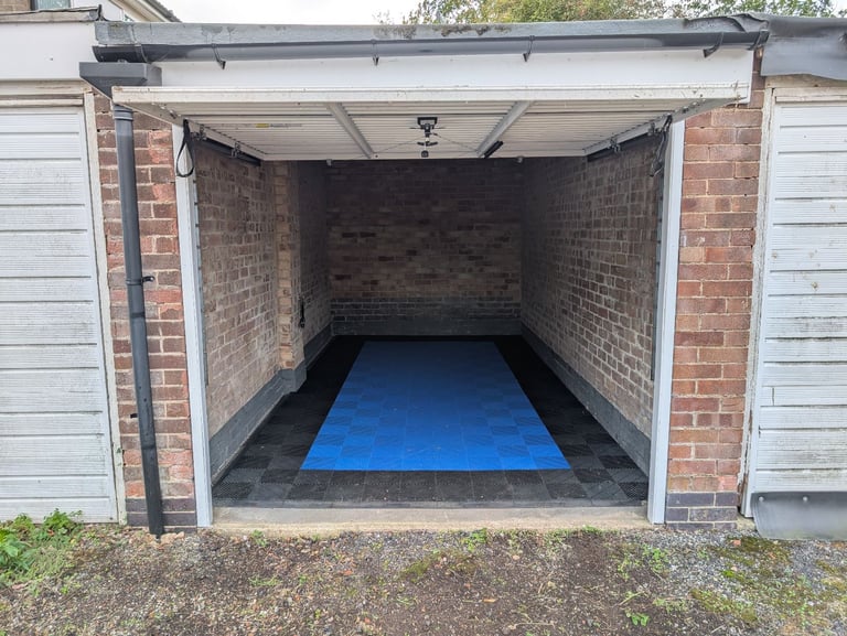 Storage / Garage / Lock-up for rent