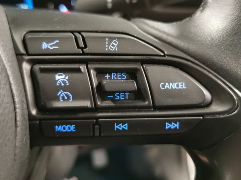 2022 Toyota Yaris Cross 1.5 VVT-h Dynamic SUV 5dr Petrol Hybrid E-CVT AWD Euro 6 (s/s) (116 ps) -...