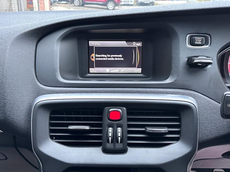 2015 Volvo V40 1.6 D2 R-Design Euro 5 (s/s) 5dr HATCHBACK Diesel Manual