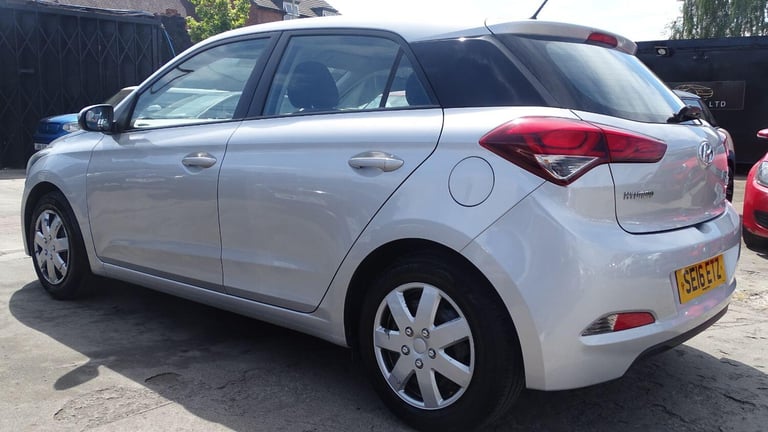 HYUNDAI I20 1.2 Blue Drive S Silver Manual Petrol 2016