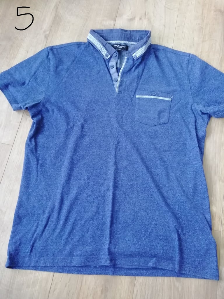 Men's tops - size M