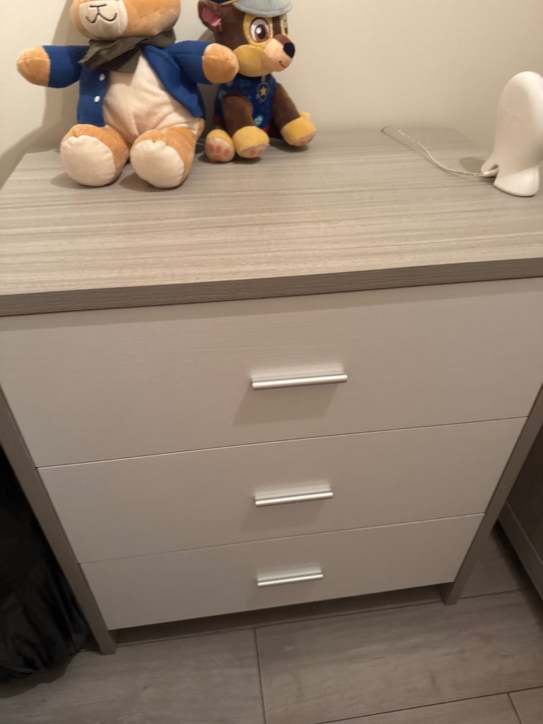 Ickle bubba Pemba nursery furniture set