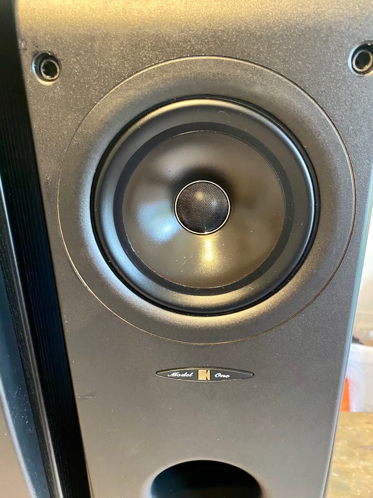 Kef reference model 1 hifi speakers