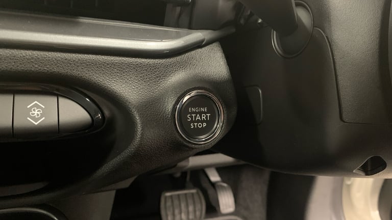 2025 Fiat 600 1.2 MHEV La Prima SUV 5dr Petrol Hybrid e-DCT Euro 6 (s/s) (100 ps) SUV Hybrid Auto...