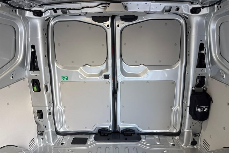 2025 Volkswagen Transporter 160kW 65kWh Commerce Pro Van Auto Van Automatic