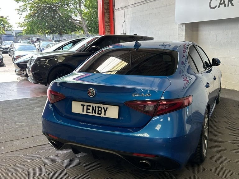 2018 Alfa Romeo Giulia 2.0T Veloce Saloon 4dr Petrol Auto Euro 6 (s/s) (280 ps) Saloon Petrol Aut...