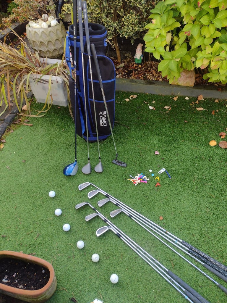 SET OF LADIES WILSON MIX GOLF CLUBS + BRAND NEW PRO DRIVE GOLF BAG + FREE EXTRAS 