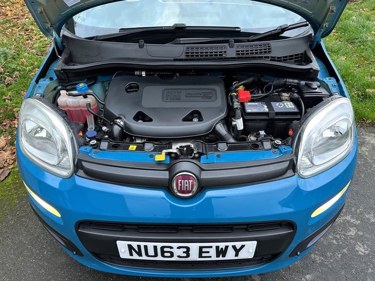 2013 63 Fiat Panda 0.9 TwinAir (85) Easy Automatic 5 Door Sweet Dreams Turquoise
